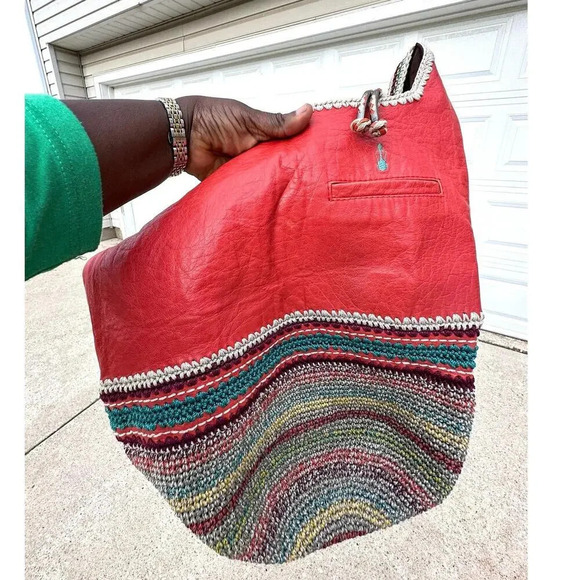 NOT AVAILABLE.  ‎ THE SAK BACK TO BALI HOBO IN CAYENNE SEMINYAK - Picture 4 of 12